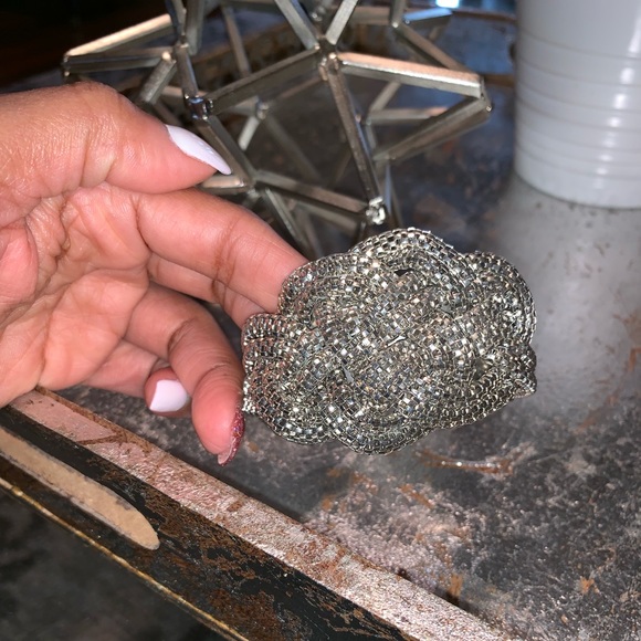 Jewelry - Knot bracelet